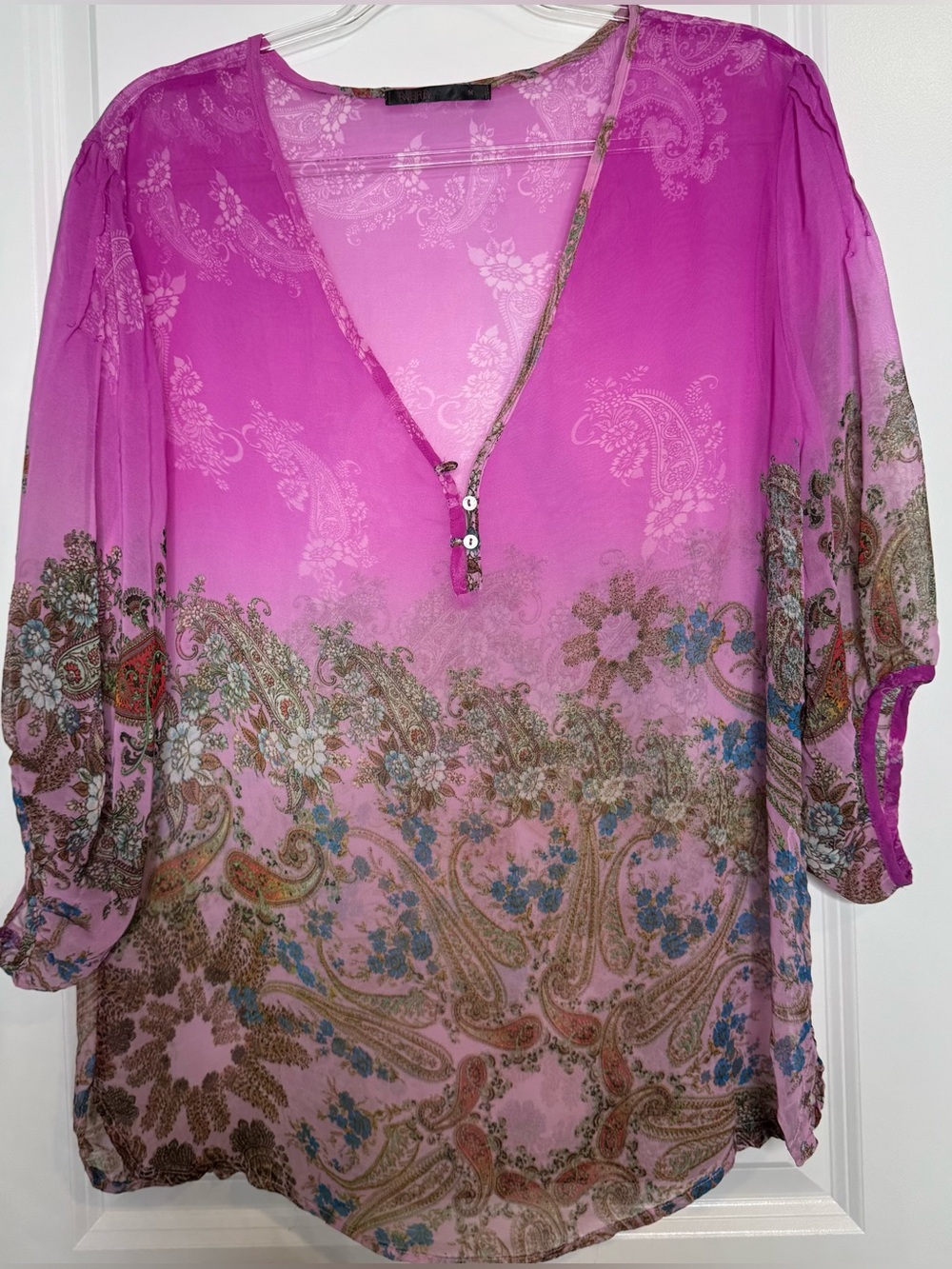 Twenty Fuchsia Ombre Paisley Sheer V-Neck Blouse lightweight Sz MD